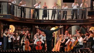 Das Baltic Sea Philharmonic Orchester bei der Premiere von Babylon Berlin in Concert im Theater des Westens am 11.09.2023 in Berlin. (Quelle: dpa/Frederic Kern/Geisler-Fotopress)