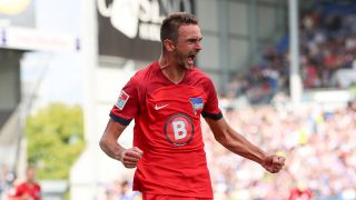 Hertha-Stürmer Smail Prevljak bejubelt seinen Treffer gegen Kiel (imago images/Jan Huebner)