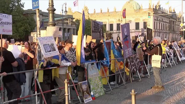 Protest gegen Auftritt von Anna Netrebko