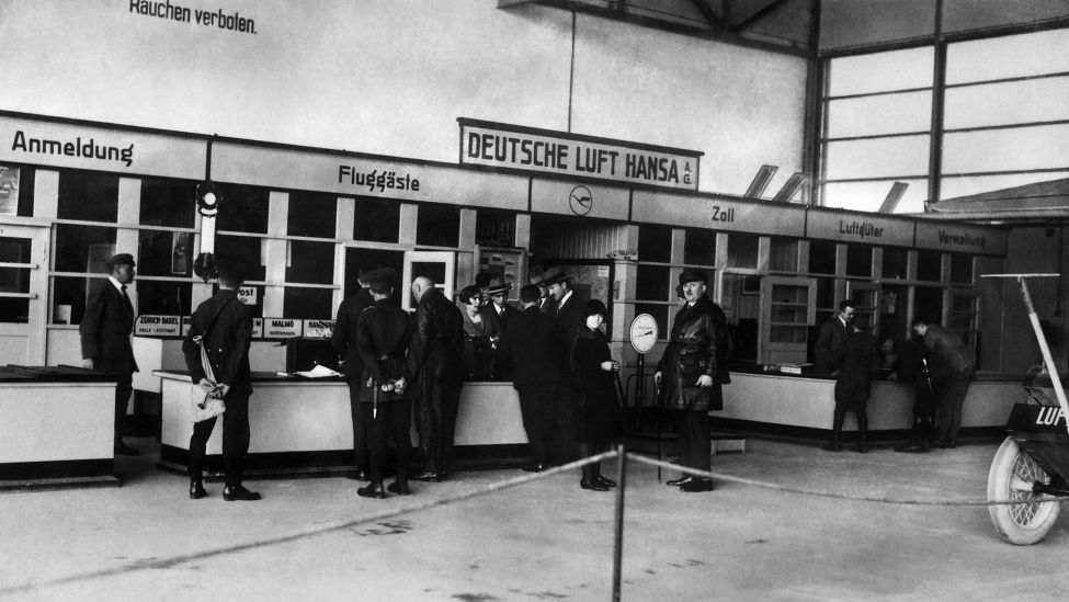 Ab 1926 hat die Lufthansa den Tempelhofer Flughafen als Heimatflughafen. (Quelle: Picture Alliance/ AP Images/Ullsteinbild Archive)