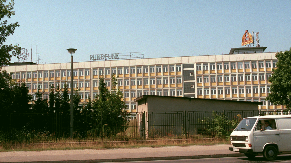Altes Rundfunkgebäude (aufgenommen 1996) (Quelle: picture-alliance/ ZB | Nestor Bachmann)