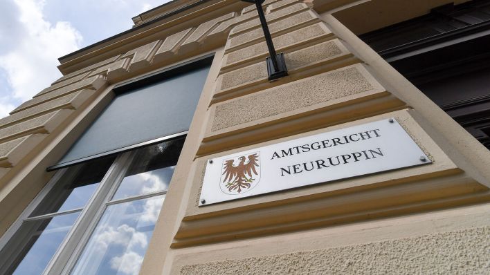 Das Amtsgericht in Neuruppin. (Quelle: dpa/Jens Kalaene)