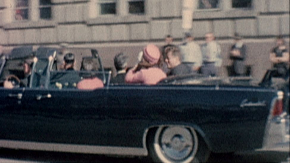 John F. Kennedy wird im November 1963 ermordet: Trauer in West