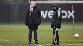 Union-Präsident Dirk Zingler (l.) mit Trainer Urs Fischer (r.). Quelle: imago images/Matthias Koch