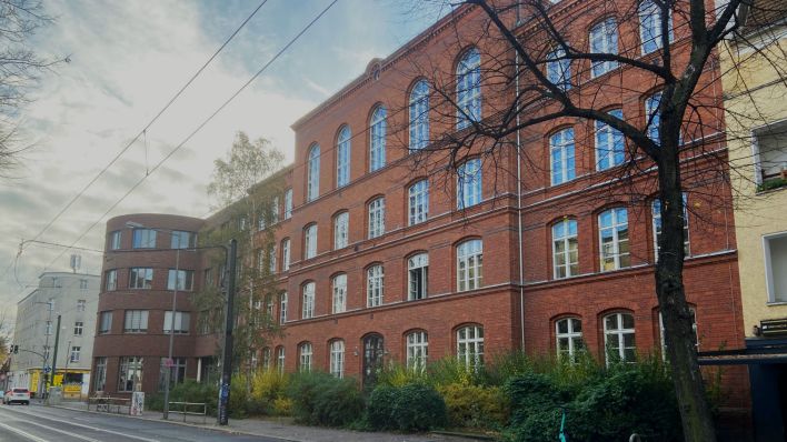 Heinz-Brandt-Schule Weissensee von außen. (Quelle: rbb/privat)