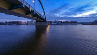 Morgenstimmung am Grenzübergang Stadtbrücke am deutsch-polnischen Grenzfluss Oder, Archivbild (Quelle: DPA/Patrick Pleul)
