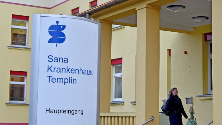 Archivbild:Das Sana Krankenhaus in Templin (Brandenburg), aufgenommen am 04.01.2018.(Quelle:picture alliance/dpa-Zentralbild/B.Settnik)
