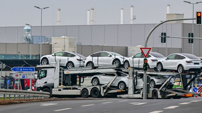 Symbolbild: Tesla Gigafactory in Berlin-Brandenburg. (Quelle: dpa/Patrick Pleul)