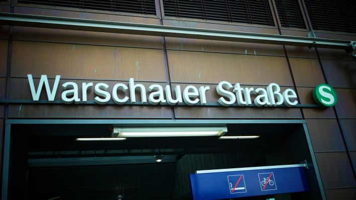 Symbolbild: Der S-Bahnhof Warschauer Straße. (Quelle: dpa/XAMAX)