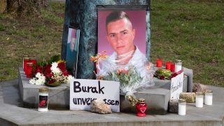 Berlin, 05.04.21: Gedenkveranstaltung zum Jahrestag des Mordes an Burak Bektas. (Quelle: IMAGO/Olaf Wagner)
