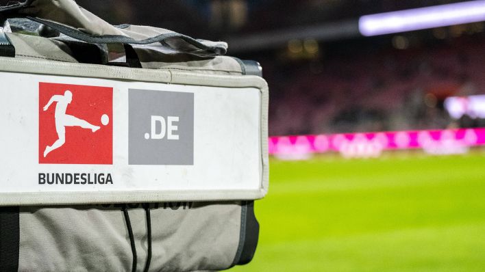 Eine Kamera in einem Bundesliga-Stadion (imago images/Eibner)