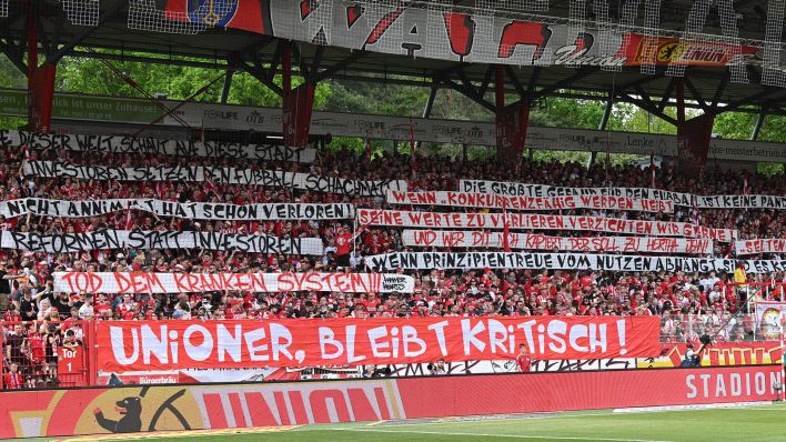 Protest der Union-Fans gegen die DFL-Pläne im Mai 2023. Quelle: imago images/Matthias Koch