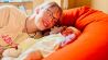 Frida Lilli (hier mit ihrer Mutter) hat als erstes Baby 2023 im Kreißsaal der Sana Kliniken Niederlausitz in Lauchhammer das Licht der Welt erblickt (Quelle: Presse / Sana-Klinikum Niederlausitz)