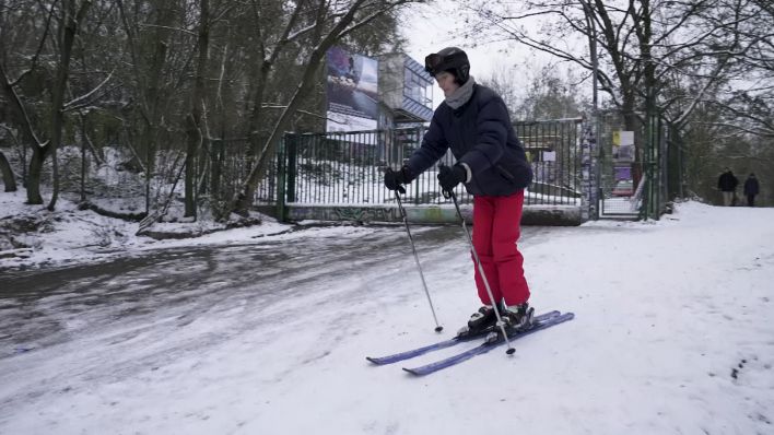 Skifahren am Teufelsberg in Berlin 2023 (Quelle: rbb)