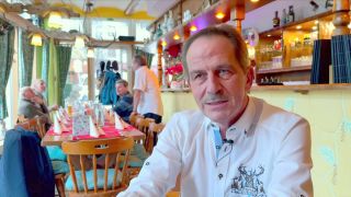 Holger Basske, Besitzer des Berliner Restaurants "Alpenwirt" am 11.12.2023 in den Räumen seines Lokals (Quelle: rbb).