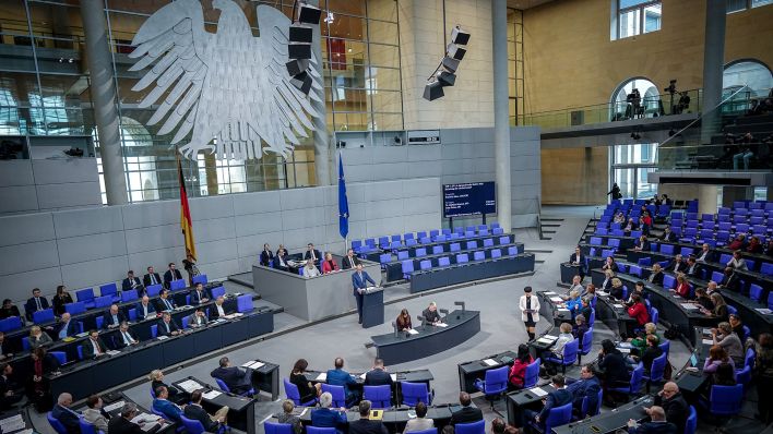 Symbolbild: Bundestagsdebatte in Berlin. (Quelle: dpa/Nietfeld)