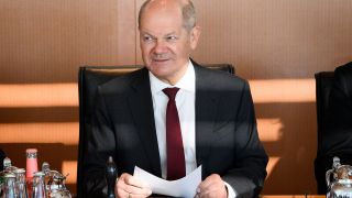 Archivbild: Bundeskanzler Olaf Scholz (SPD) spricht im Bundeskanzleramt. (Quelle: dpa/Jutrczenka)