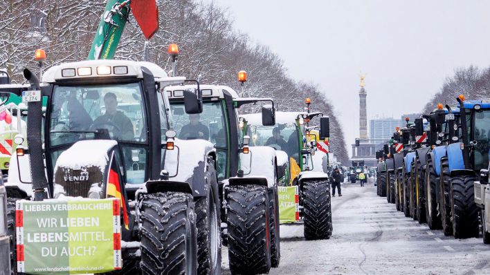 Berliner Regierungsviertel: Bauern setzen ihre Proteste auch am