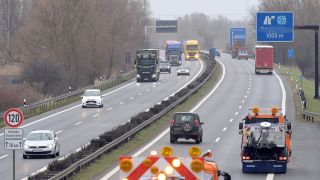 Archivbild: Autobahn A10, Sperrung wird aufgehoben. (Quelle: dpa/Stache)