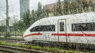 ICE fährt am 1. Juni 24 am Hauptbahnhof München ein (Bild: imago images/Wolfgang Maria Weber)