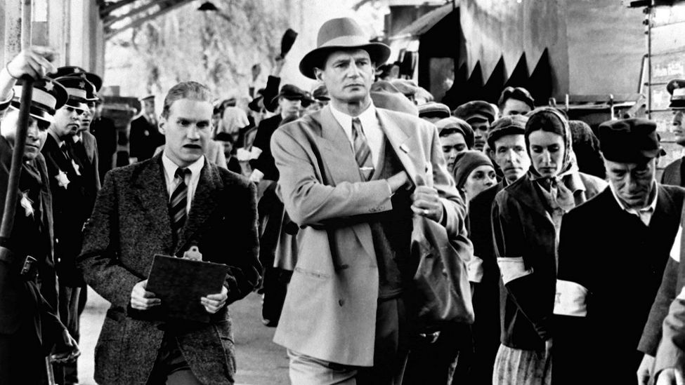 Filmstill:Liam Neeson als Oskar Schindler in Schindlers Liste USA 1993 Regie: Steven Spielberg.(Quelle:dpa/United Archives)