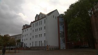 Vierstöckiger Bau, ehemaliges Stasi-Gefängnis und heute Gedenk- und Dokumentationsstätte Opfer politischer Gewaltherrschaft in Frankfurt Oder