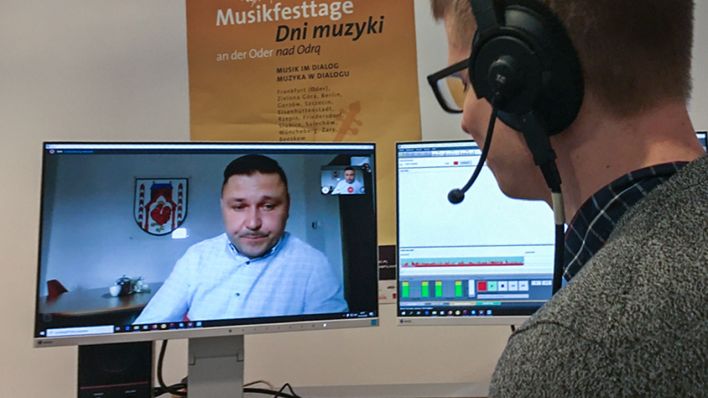 Mariusz Oleijniczak im Skype-Gespräch mit dem rbb (Bild: rbb/Larissa Mass)