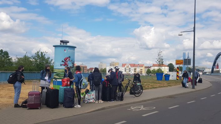 Polnische Schülerinnen und Schüler ziehen am 3. Mai 2020 ins Internat nach Frankfurt (Oder) (Quelle: rbb/Stefan Kunze)