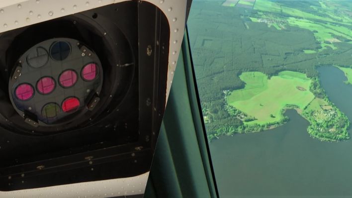 Die Deiche von Oder, Neiße und Spree werden zum Hochwasserschutz mit dem Flugzeug gescannt