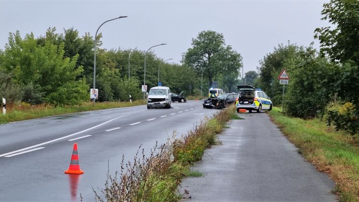 Auto-Unfall bei Frankfurt (Oder) Markendorf auf der B87
