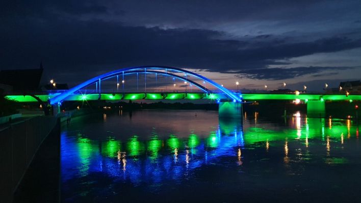 Stadtbrücke zwischen Frankfurt (Oder) und Slubice wird erleuchtet