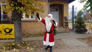 Weihnachtsmann in der Poststelle Himmelpfort
