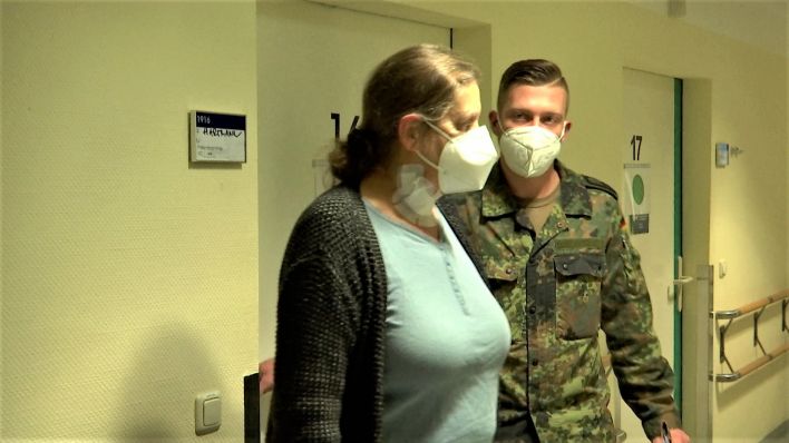 Soldaten der Bundeswehr helfen im Klinikum Frankfurt (Oder)
