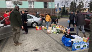 Im polnischen Słubice werden Hilfsgüter für die Ukraine gesammelt.