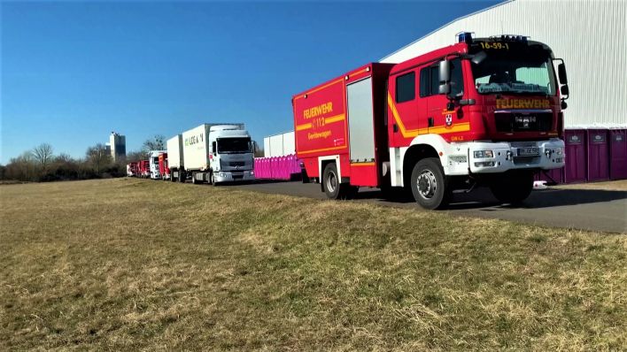 Brandenburger Feuerwehr schickt Konvoi mit Hilfsgütern und Spenden in die Ukraine