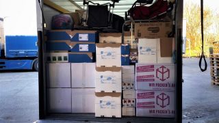 LKW mit Spenden für Geflüchtete von Verin "Wir packen's an"