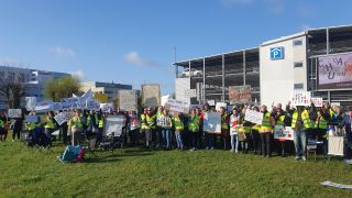 Lautstarker Protest am Klinikum Frankfurt (Oder)
