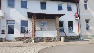 Geschlossene Apotheke in Boitzenburg von Außen