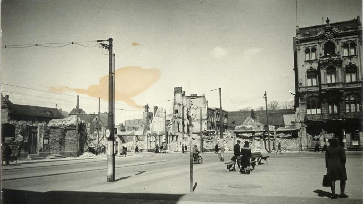 Teil des Cottbuser Altmarktes nach dem Bombardement am 15.02.1945