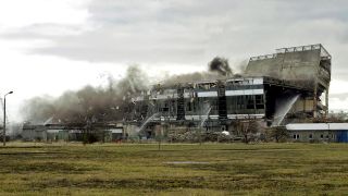 Sprengung des Braunkohlekraftwerkes Vetschau am 16.12.2003