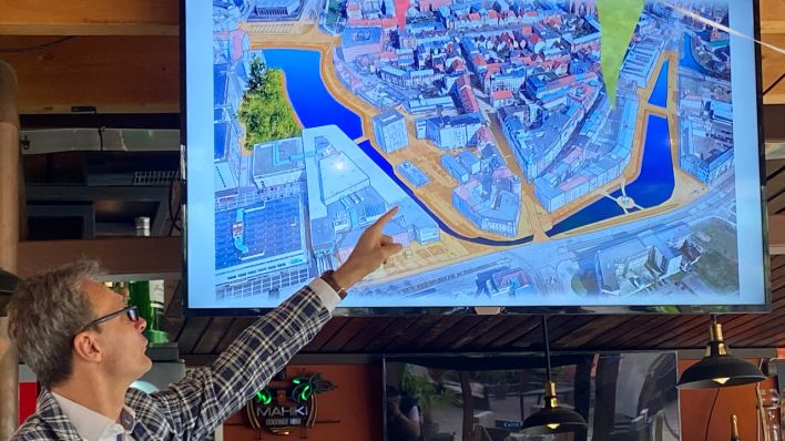 Präsentation der Idee eines Altstadthafens (Bild: rbb/Lepsch)