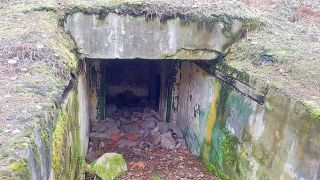 Eingang zu einem Bunker bei Brand, hier haben Fledermäuse ihr Winterquartier eingerichtet