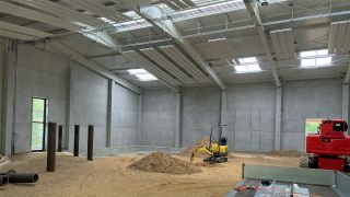 Das Innere des neuen Elefantenhauses Cottbus kurz vor der Fertigstellung (Foto: rbb/Kessler)