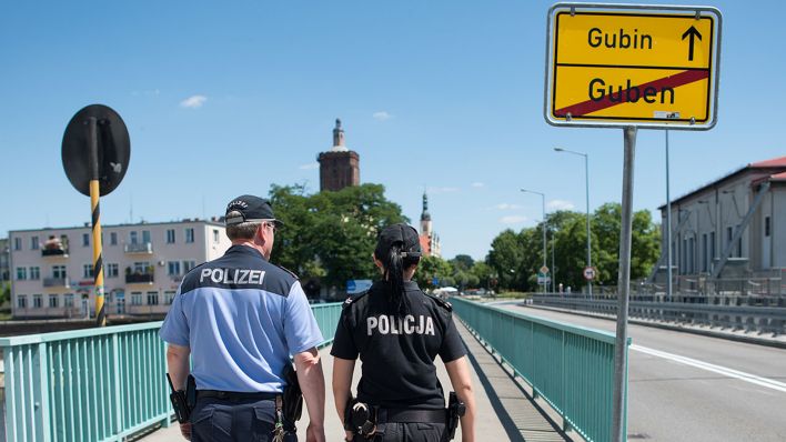 Guben/Gubin: niemiecko-polskie zespoły policyjne kończą i kontynuują wspólne patrolowanie