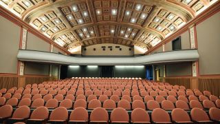 Blick in den großen Saal des Filmtheaters Weltspiegel (Foto: dpa/Pleul)