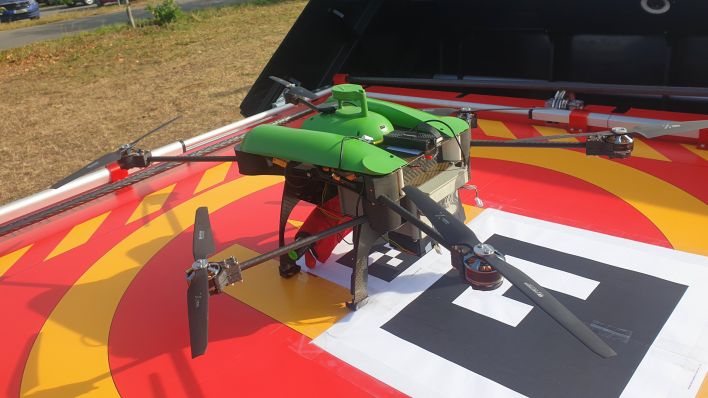 Die Drohne "Rescue Fly" bei der Präsentation am Partwitzer See (Bild: rbb/Mastow)
